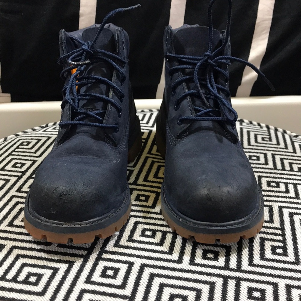 NAVY BLUE TIMBS